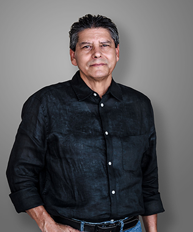Agent - Luis  Zambrano